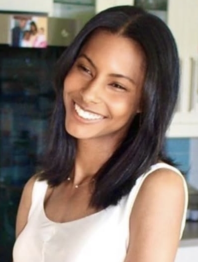 Sleek healthy shoulder-length blunt cut